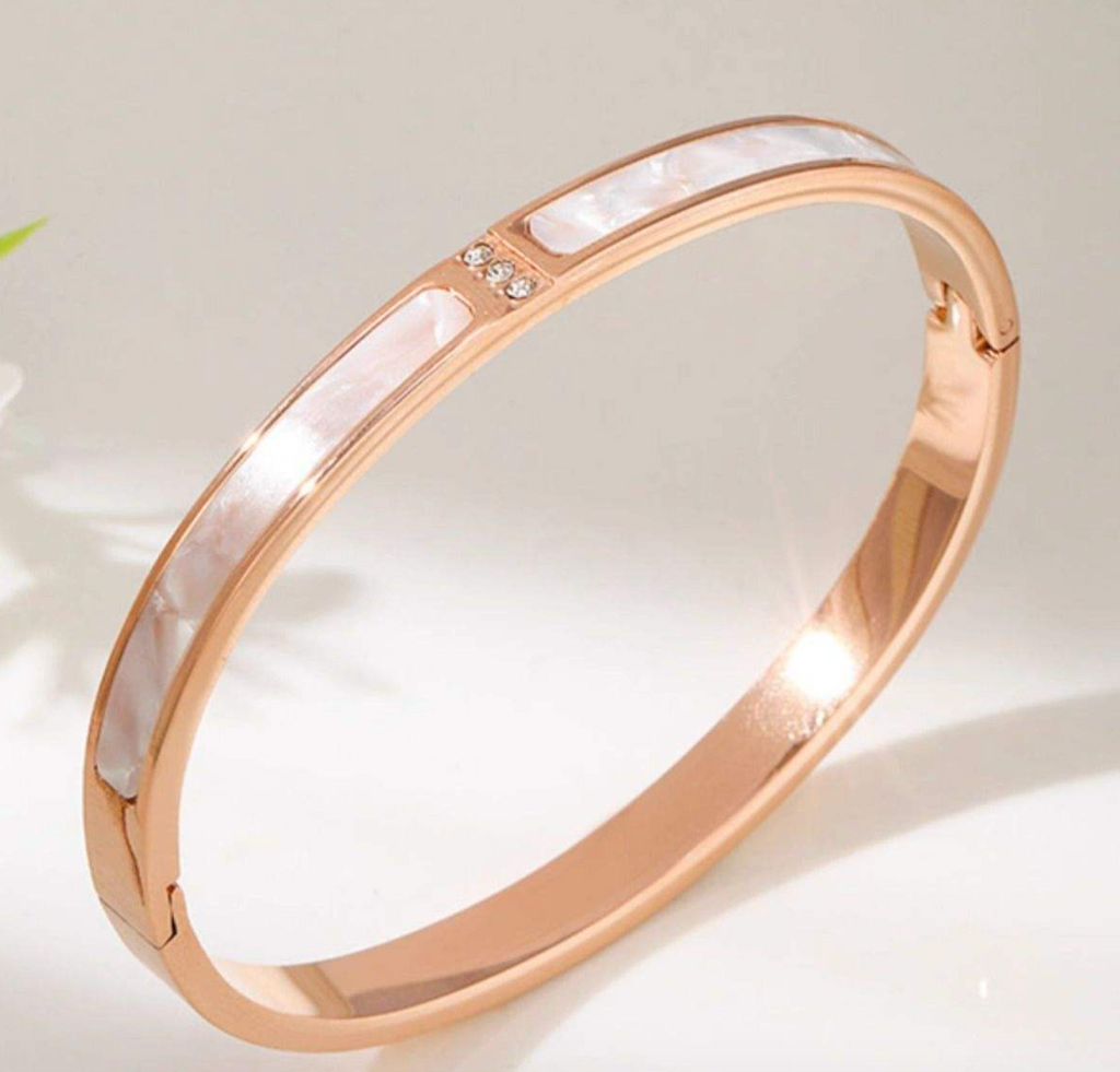 Womens Elegant Fine Bracelet